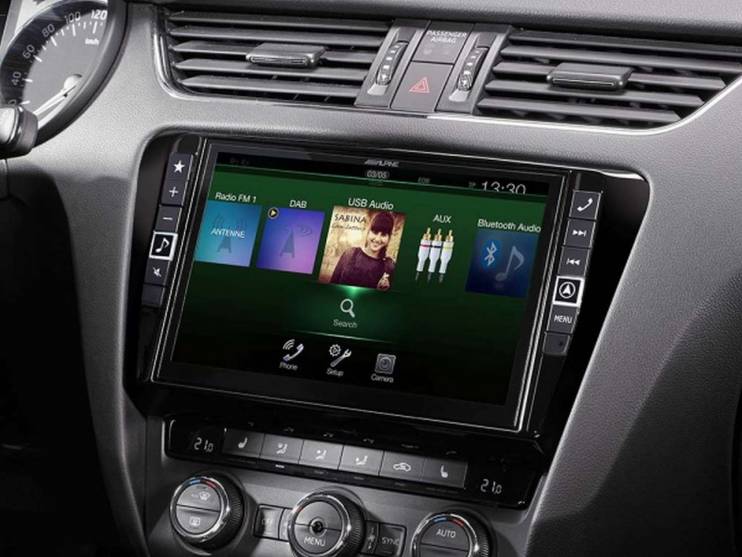Штатное головное устройство Alpine X901D-OC3